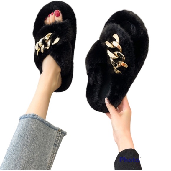 Black Gold Chain Fur Slippers Sz 7 - Picture 6 of 7